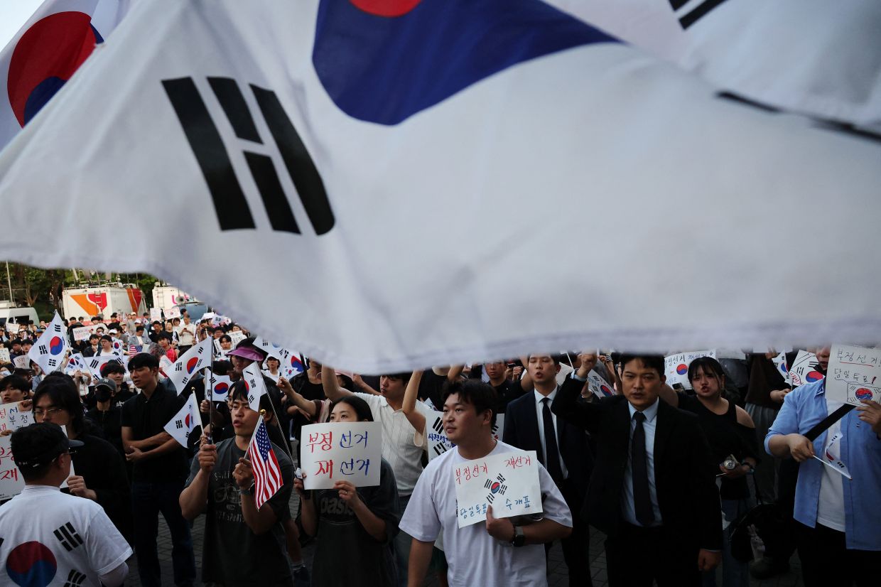 South Korea's President Lee Seeks Balance as Election Protest Row Deepens