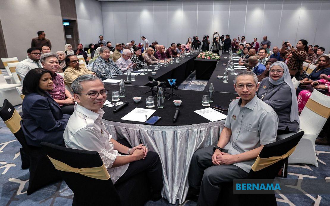 Fahmi Proposes Annual Media Retreats During HAWANA Celebrations