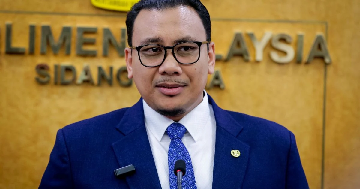 PAS Youth Leader Escalates Facebook Dispute into Legal Battle Over Family Insult