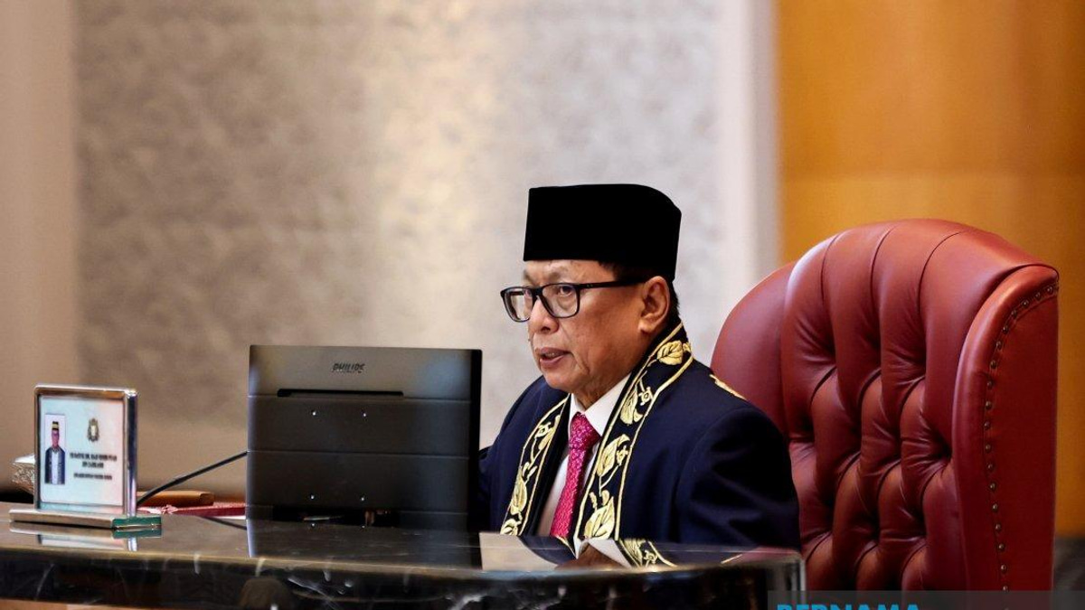 Johor Speaker Mohd Puad Steps Down from Rengit Seat, Citing Age