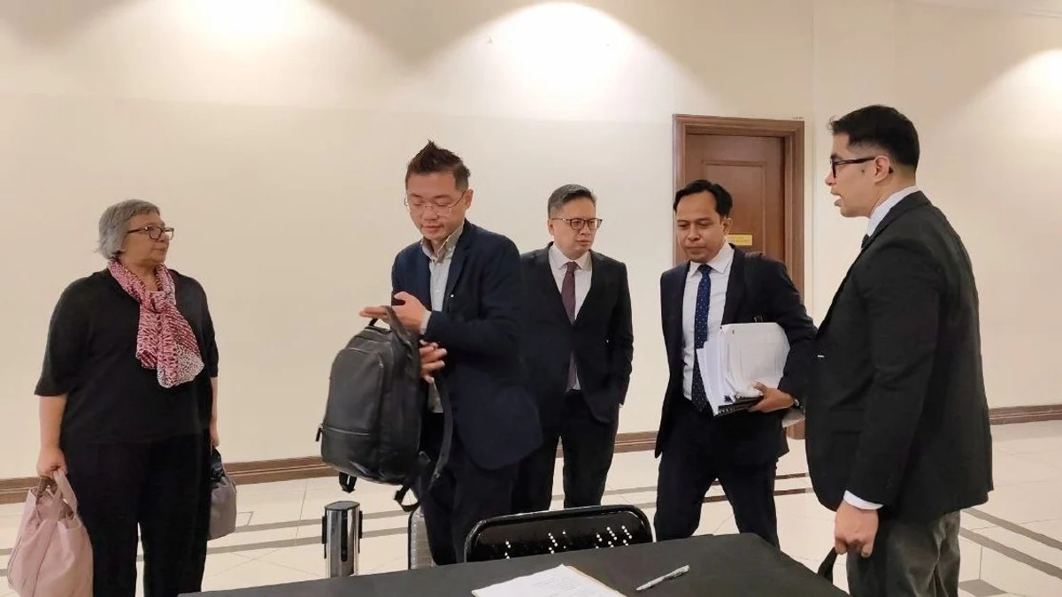 Zara Qairina Mahathir's Journals Showed No Signs of Estrangement From Mother, Court Told