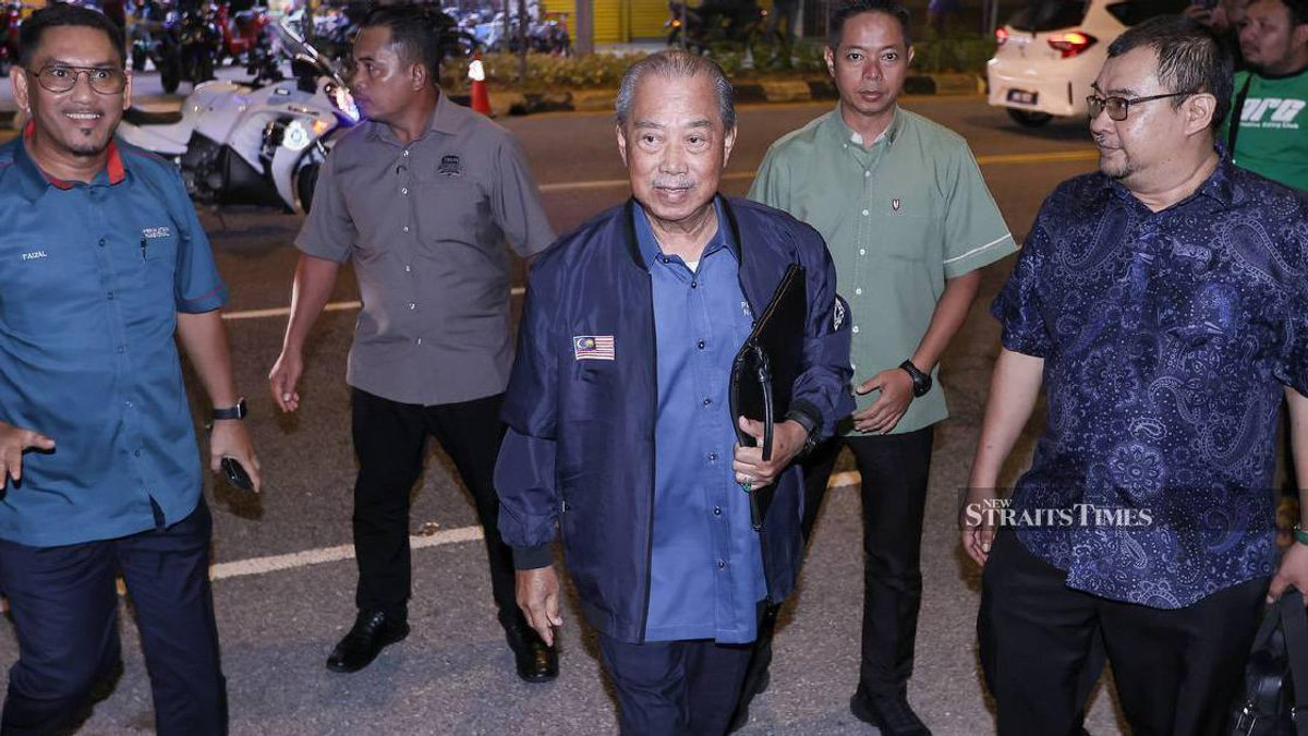 Perikatan Nasional Calls Emergency Supreme Council Meeting as Coalition Faces Critical Juncture