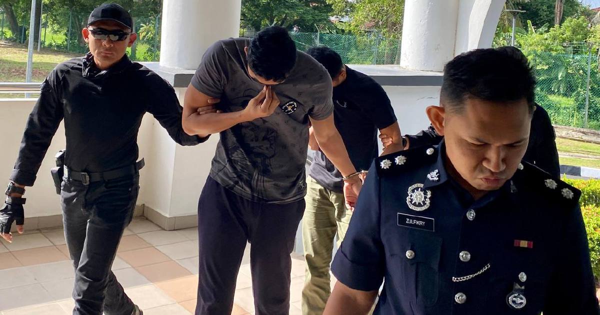 Two soldiers charged with smuggling Myanmar migrants across border