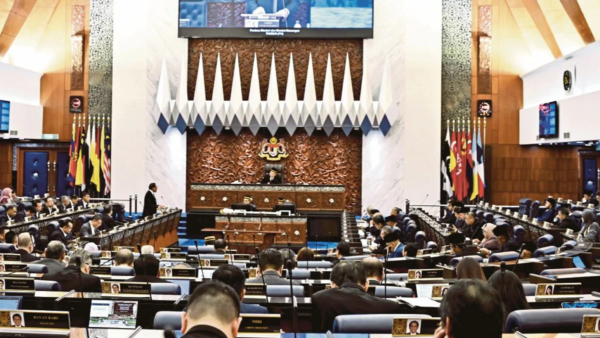 Parliament Erupts in Fiery Debate as PAS and Bersatu Alliance Shows Fresh Cracks