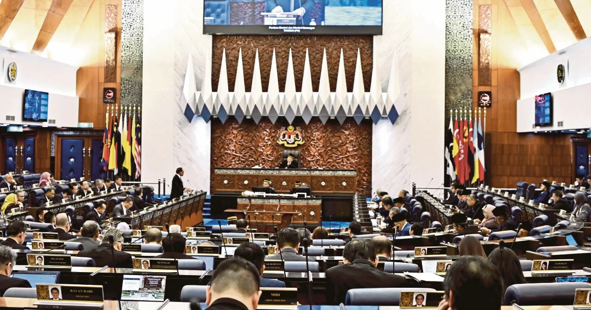 Parliament Erupts in Fiery Debate as PAS and Bersatu Alliance Shows Fresh Cracks