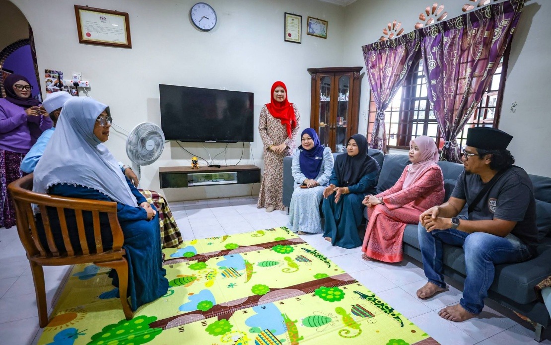 Education Minister Pays Respects to Family of Form Two Student Who Collapsed During Rugby Training