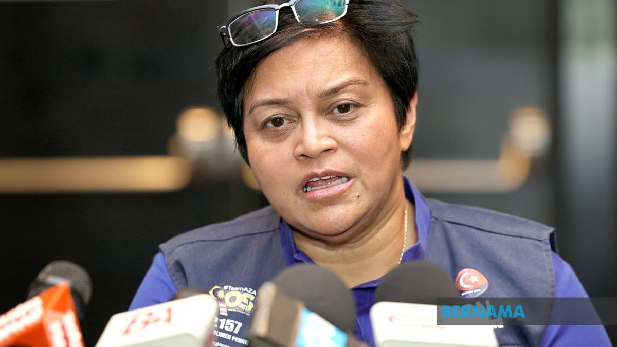 Azalina Warns Against Divisive Rhetoric as Sanusi's Comments Spark Debate