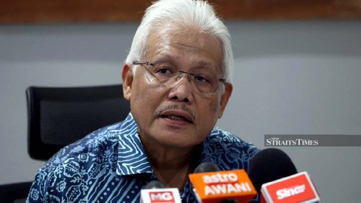 Hamzah Zainudin's New Party Eyes Role Mediating Pas-Umno Tensions