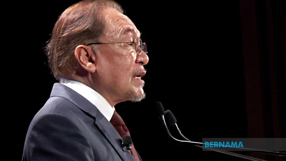 Anwar's Turkmenistan Visit Packed with Trade and Diplomatic Negotiations