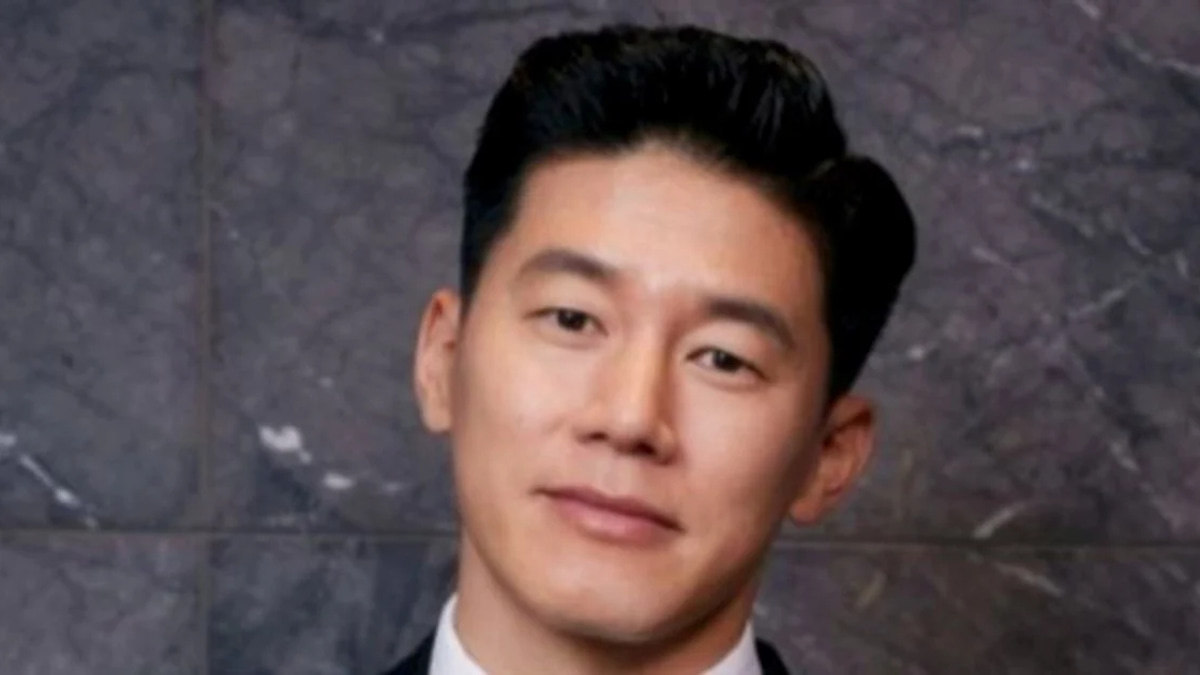 From poverty to stardom: How Korean actor Kim Mu Yeol survived on RM500 a year before breakthrough