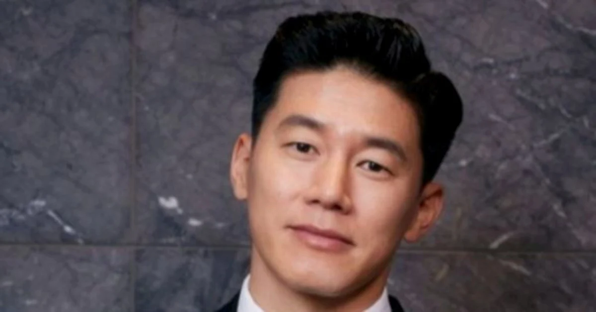 From poverty to stardom: How Korean actor Kim Mu Yeol survived on RM500 a year before breakthrough