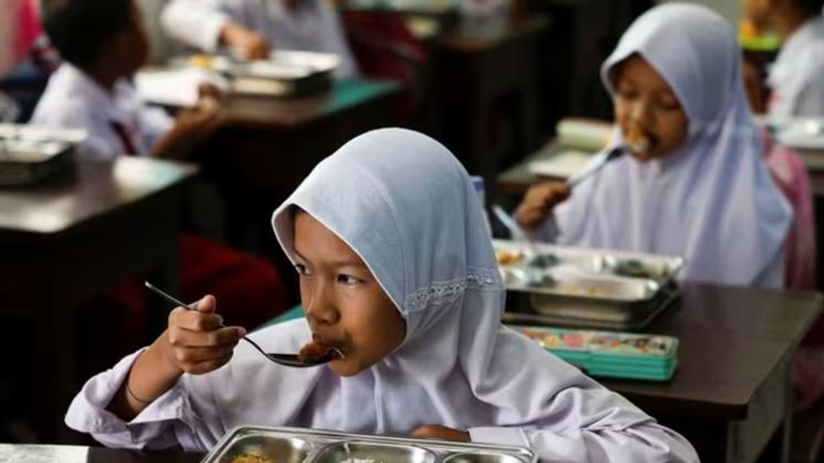 Indonesia's Free Meals Programme Reels from Second Leadership Departure in Six Weeks