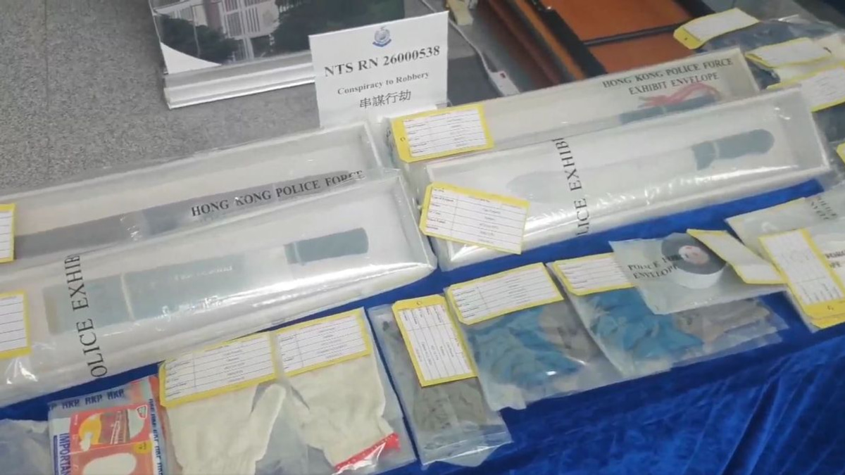 Seven arrested after HK$7 million gold heist and stabbing at Hong Kong airport