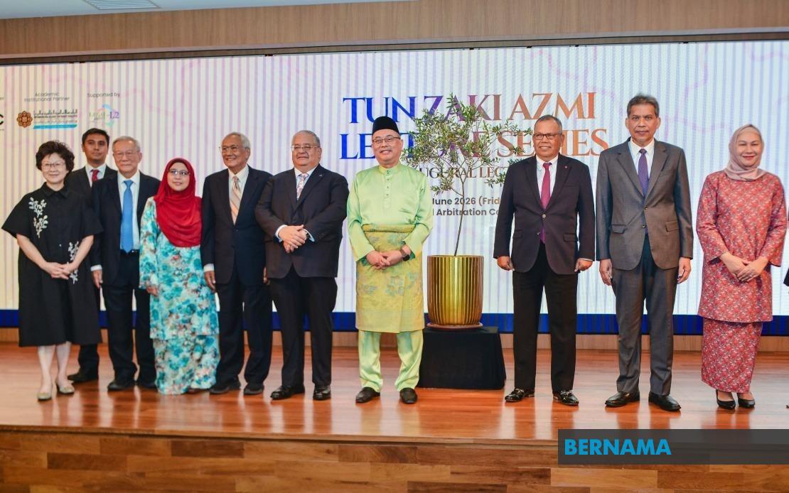 Public Trust Is Judiciary's Greatest Asset, Chief Justice Tells Leaders