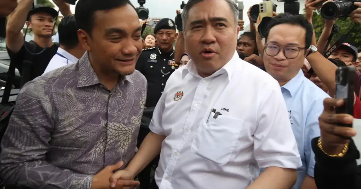 Loke and Onn Hafiz Navigate Cautious First Meeting Following Public Twitter Clash