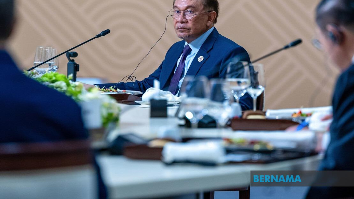 ASEAN and SCO Must Combine Efforts to Fight Cross-border Crime and Secure Energy Future, Anwar Says