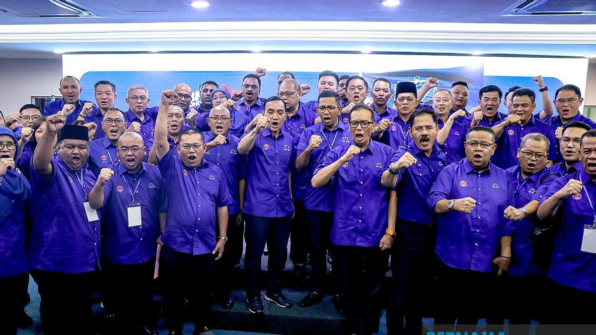 Johor BN Unveils Election Line-up: Adham Baba Returns, Onn Hafiz Defends Machap