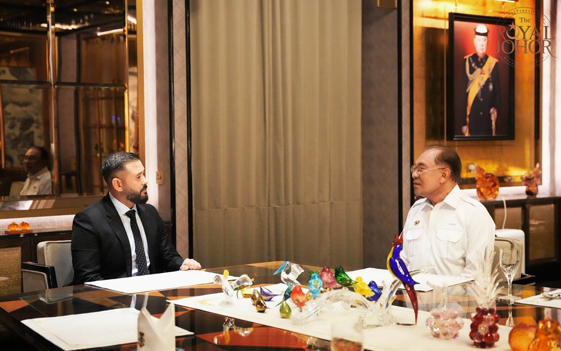 PM Anwar Thanks Johor Regent for Courtesy Meeting, Warns Against Politicising Royalty