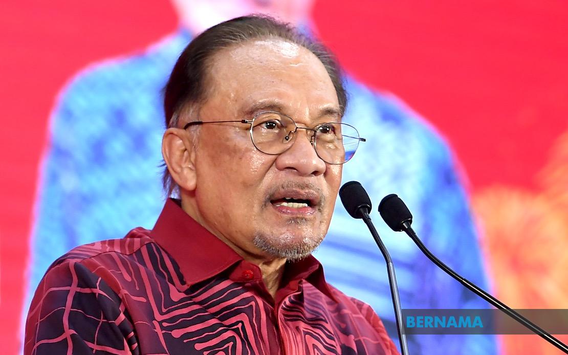 Anwar Maintains Strong Approval as Malaysians Show Cautious Optimism on National Direction