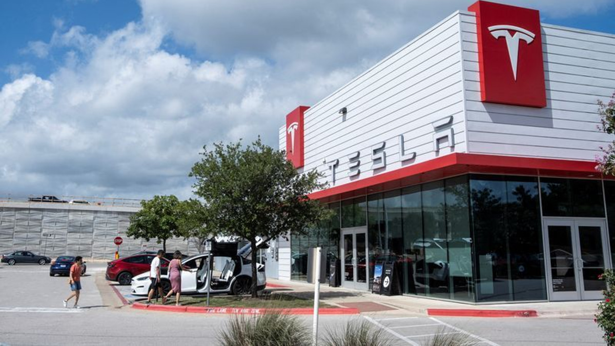 US Safety Board to Investigate Fatal Tesla Crash in Texas; Family Sues Automaker