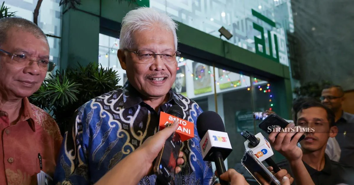 Hamzah Zainudin set to reclaim opposition leader's seat as Bersatu's influence shifts