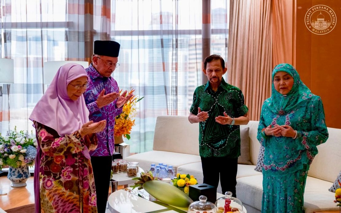 PM Anwar Extends Birthday Wishes to Brunei's Sultan Hassanal Bolkiah on 80th Milestone