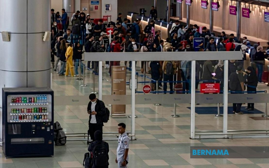 Bomb Discovery Forces Temporary Runway Closure at Labuan Airport