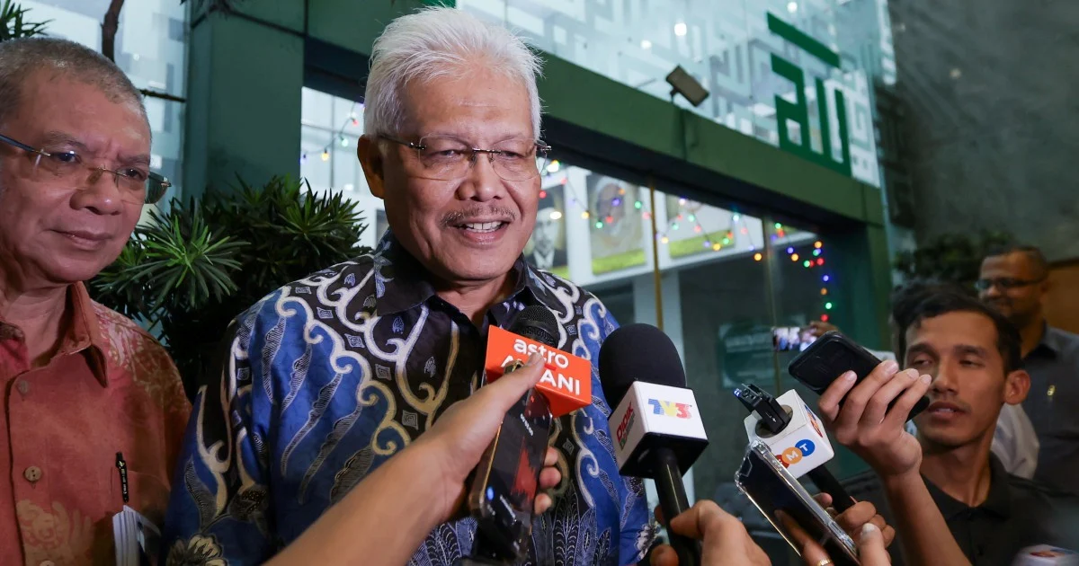 PN submits formal notice for Hamzah Zainudin's reappointment as opposition leader