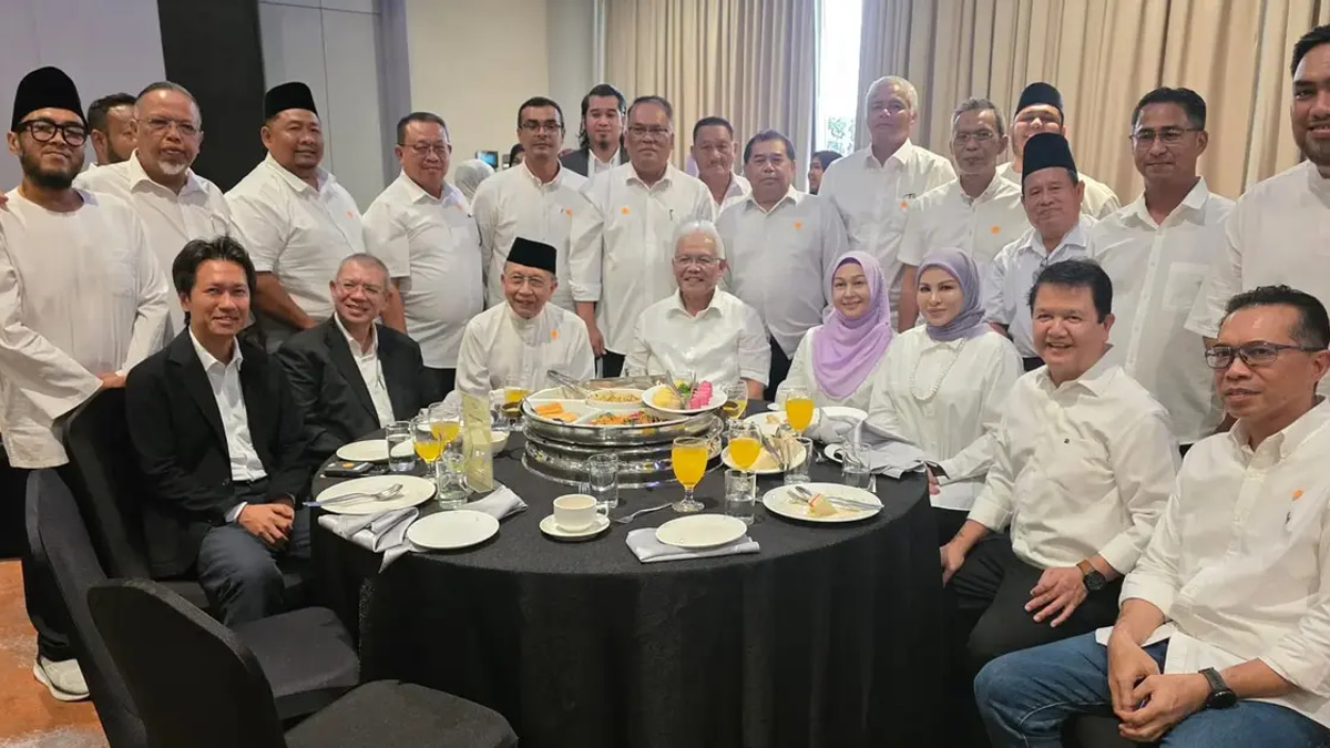 Hamzah Takes Helm of Wawasan as Party Reorganisation Continues
