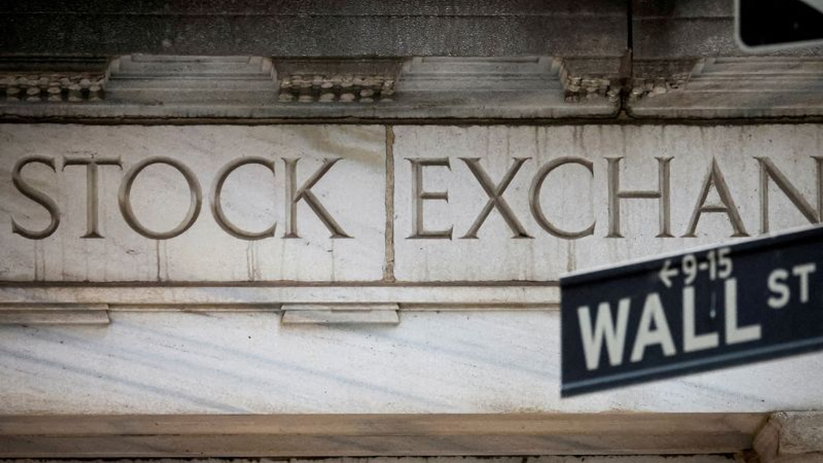 Wall Street's Latest Obsession: Asset Managers Race to Launch AI-Focused ETFs Tied to 'MANGOS' Stocks