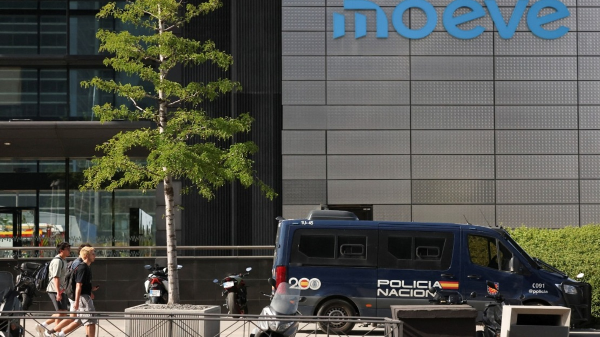 Fire Breaks Out at Torre Moeve, Spain's Second-Tallest Skyscraper in Madrid