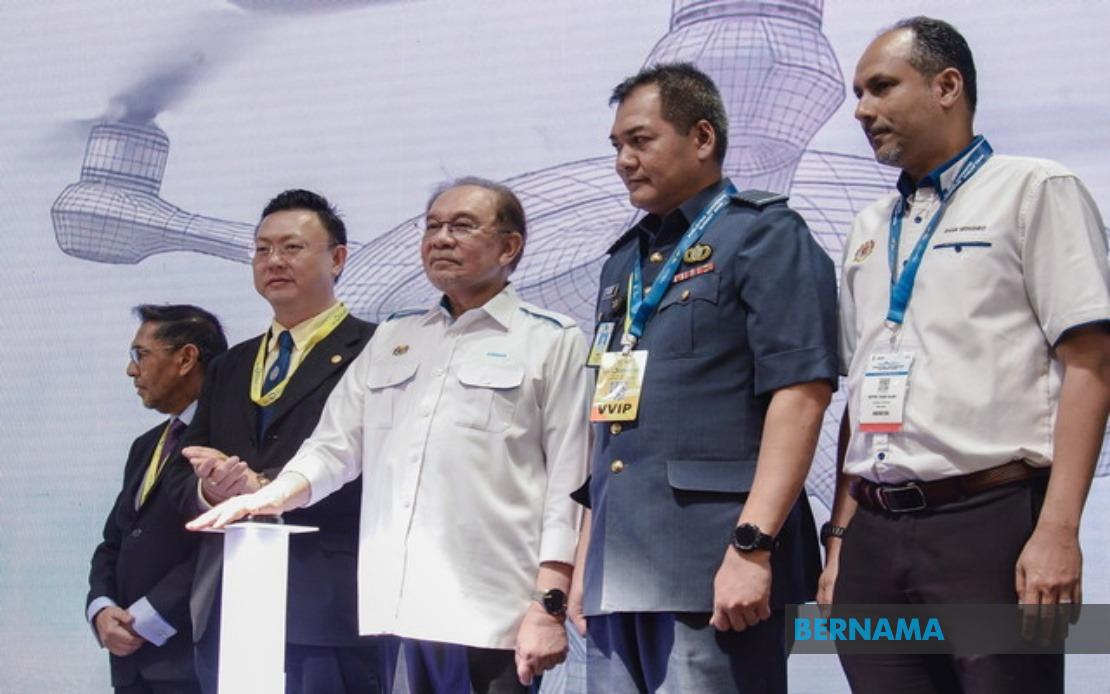 Malaysia Must Accelerate Drone Technology Development to Boost Economy, Says PM Anwar