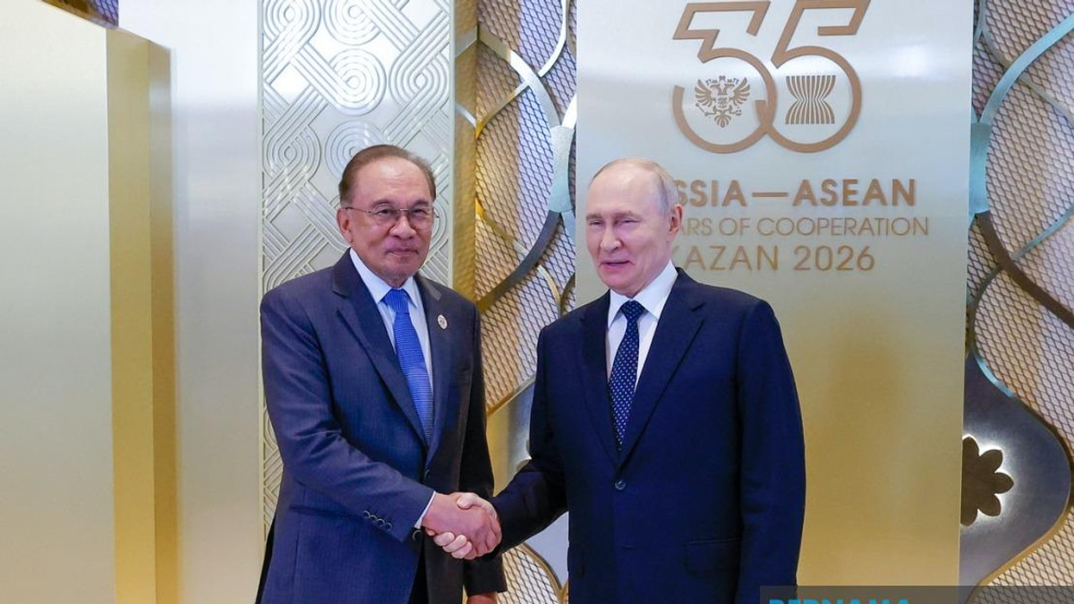 Dialogue and Engagement Essential for Regional Stability, Says PM Anwar at ASEAN-Russia Summit