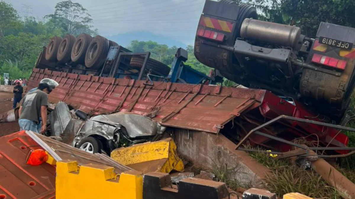 Bentong Trailer Driver Released on Bail as Karak Expressway Crash Investigation Continues