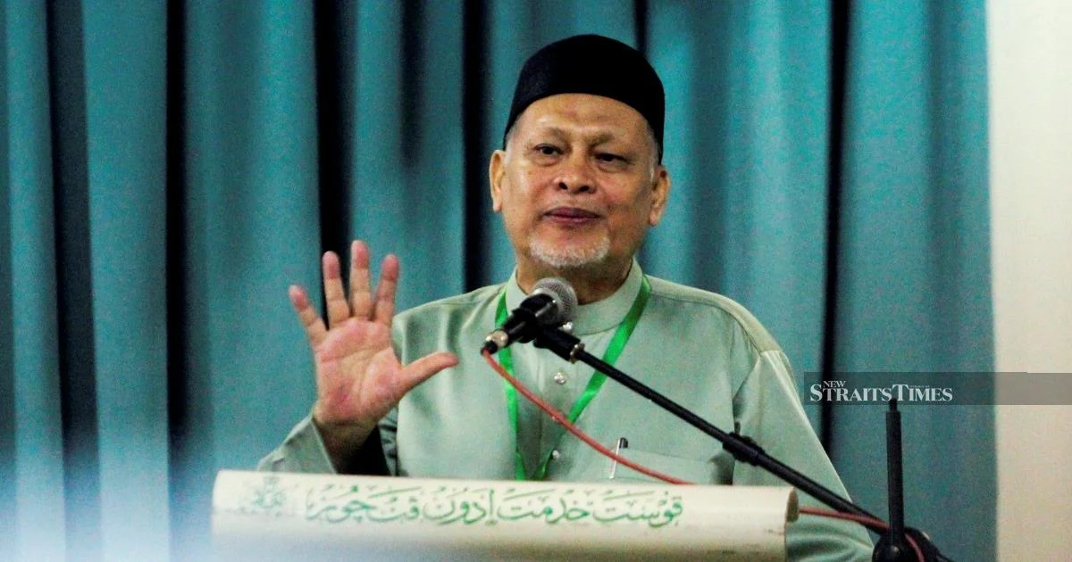 PAS Criticises Muhyiddin's Swift Decision on Perikatan Nasional Logo for State Polls