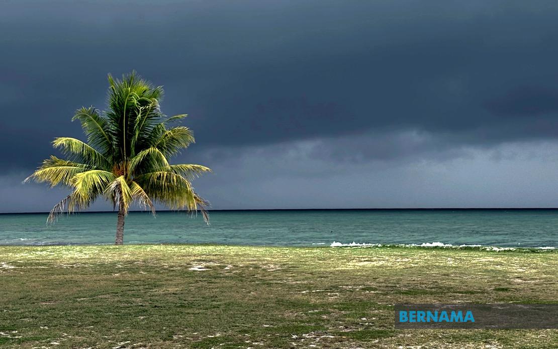 Five East Coast States Brace for Severe Thunderstorms and Heavy Rain Until Evening