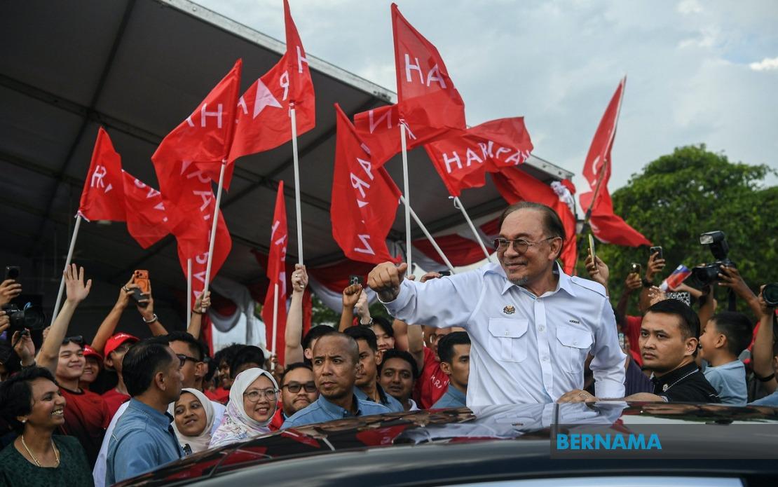 Anwar's Johor Campaign Trail Energises Pakatan Coalition