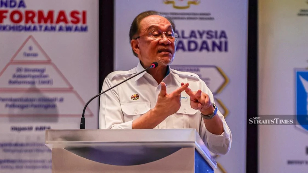Anwar Defends Mat Sabu's PH Campaign Speech, Urges Political Restraint