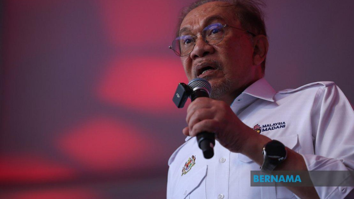 Those Responsible for Tabung Haji Losses Will Face Justice, Assures Anwar