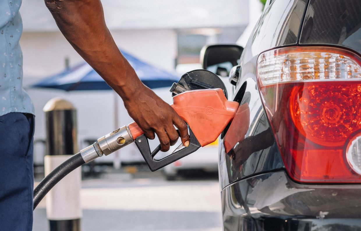 US fuel retailers face lawsuit over alleged AI price-fixing scheme in California