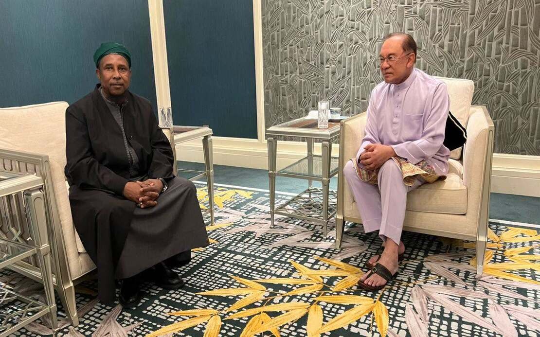 PM Anwar Bids Farewell to Gambian Islamic Scholar After Month-Long Malaysian Visit