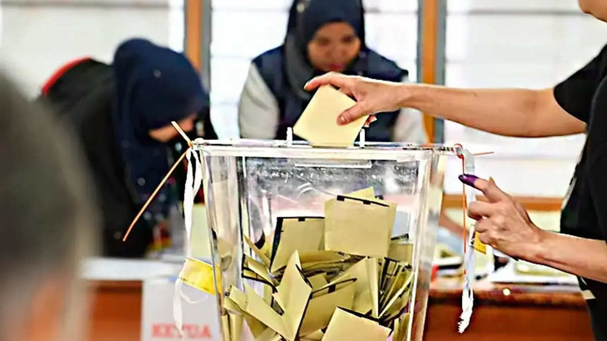 Johor's Younger Voters Hold Key to Election Outcome