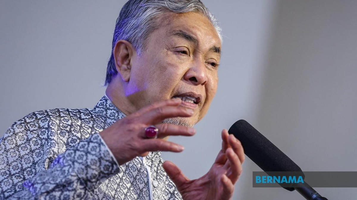 Ahmad Zahid Urges Johor Rivals to Focus on Policy, Not Past Disputes