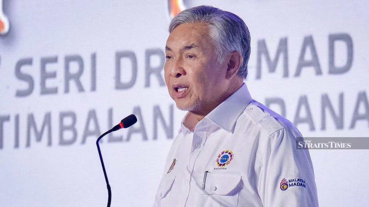 Zahid to lead Cabinet push on foreign worker policy next week