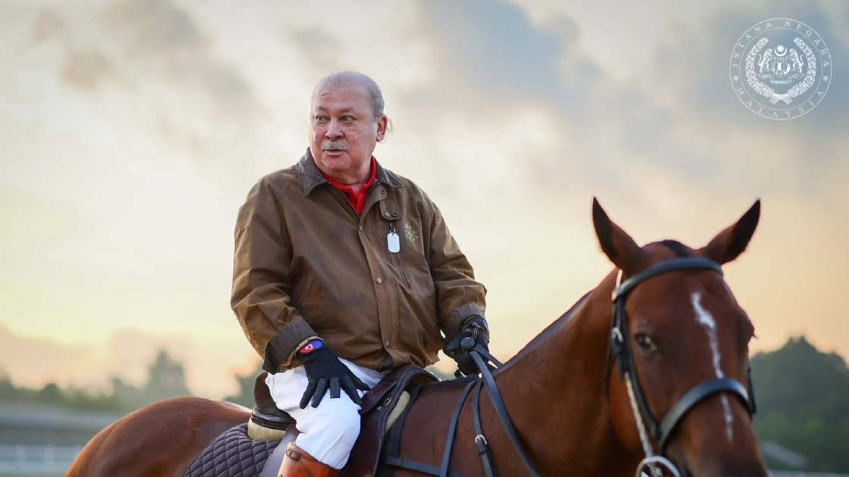 Sultan Ibrahim Continues Active Lifestyle with Morning Polo Club Routine in Johor