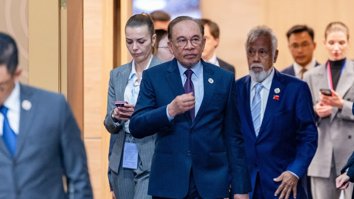 Malaysia Must Pursue Bolder Economic Strategy With Russia and Central Asia, Says Anwar