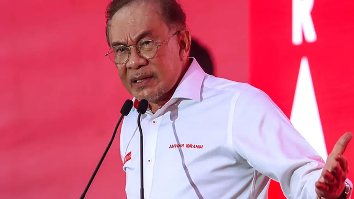 Government Must Maintain Strong Ties with Malay Rulers, Anwar Emphasises