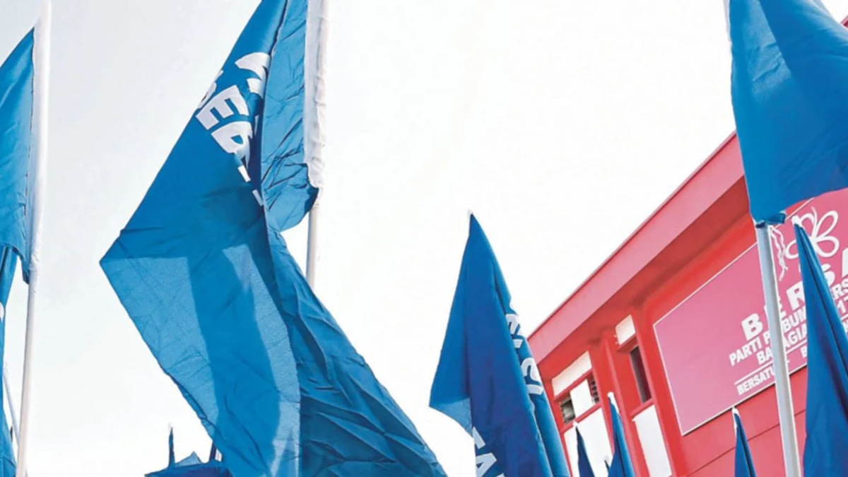 Bersatu faces risk of election exclusion as PN logo control tightens