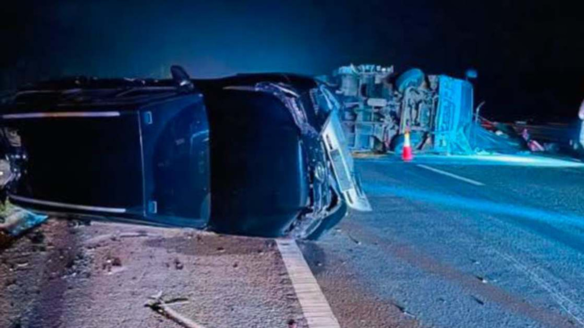 Deputy PM's Media Team Escapes Serious Injury in East Coast Expressway Pile-up