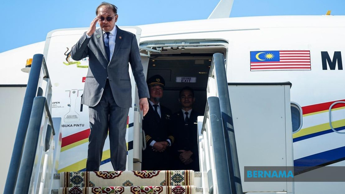 Anwar Concludes Turkmenistan Trip, Heads to Penang for Industrial Openings and Media Awards